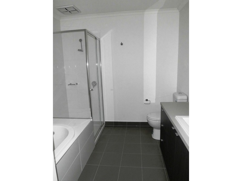 30 Bloom Avenue, Wantirna South VIC 3152