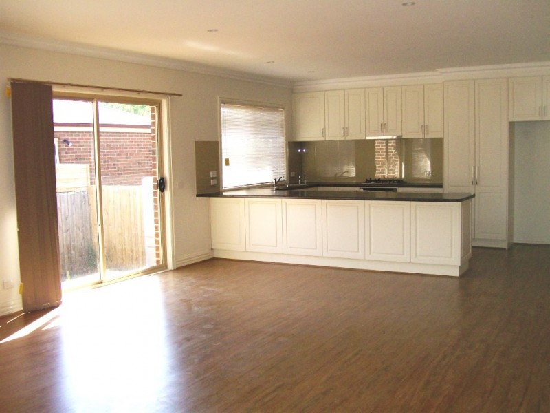 1/1 Stradbroke Road, Boronia VIC 3155