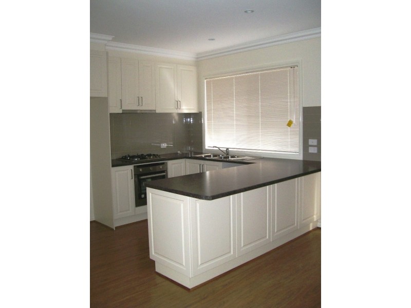 2/1 Stradbroke Road, Boronia VIC 3155