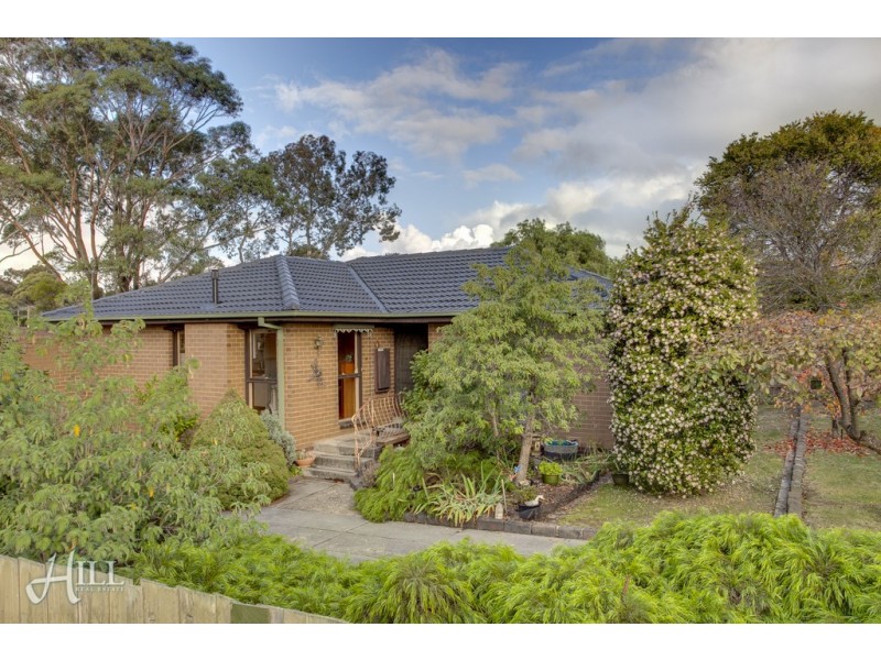 2 Nairana Court, Ferntree Gully VIC 3156
