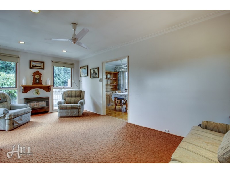 2 Nairana Court, Ferntree Gully VIC 3156