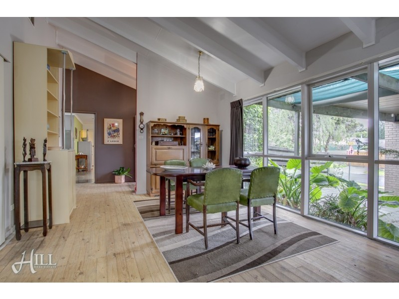 1 Chequers Close, Wantirna VIC 3152