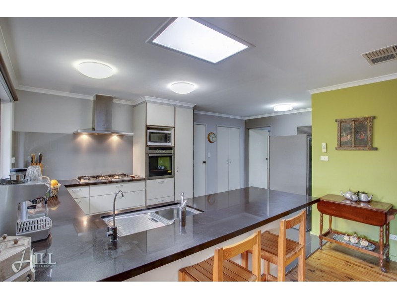 1 Chequers Close, Wantirna VIC 3152