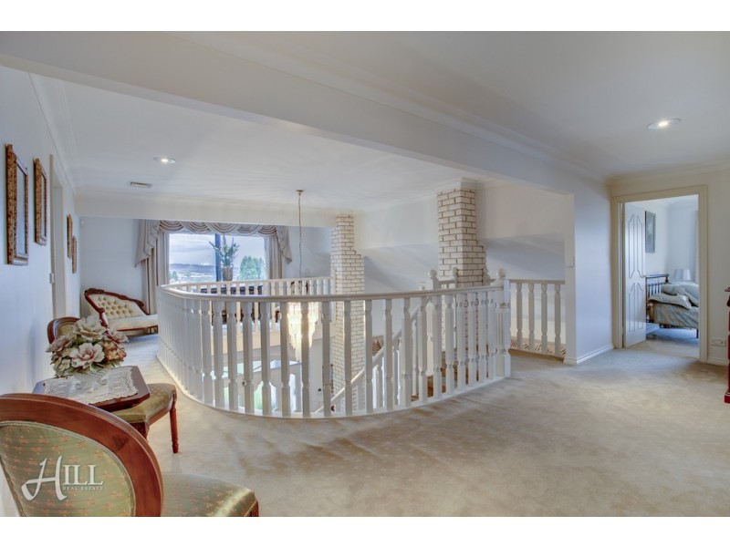 124 Grandview Road, Wheelers Hill VIC 3150