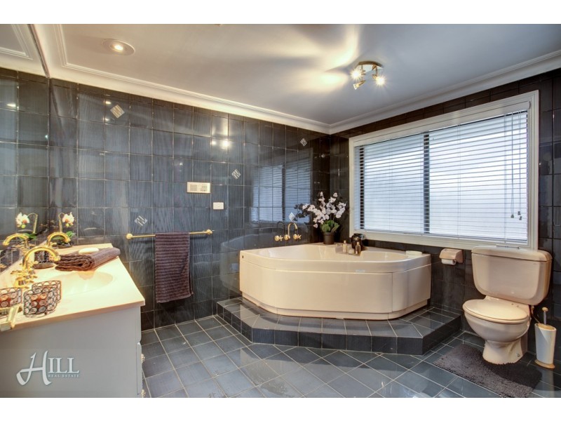 124 Grandview Road, Wheelers Hill VIC 3150