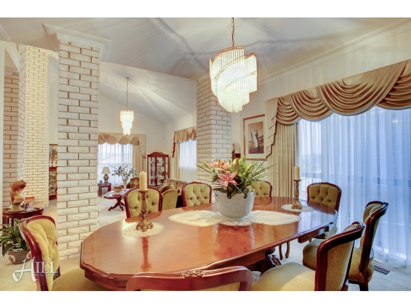 124 Grandview Road, Wheelers Hill VIC 3150