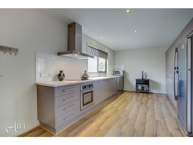 124 Grandview Road, Wheelers Hill VIC 3150