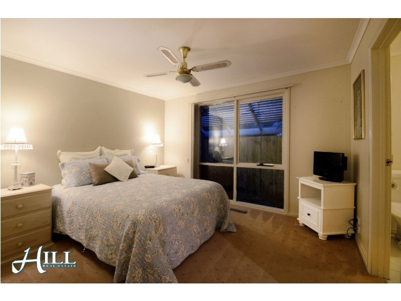 5 Cutler Close, Ferntree Gully VIC 3156