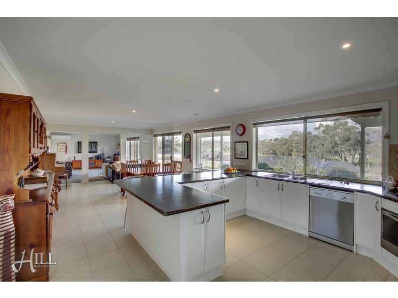 102 Shillinglaw Road, Drouin VIC 3818