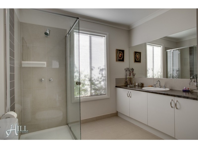 102 Shillinglaw Road, Drouin VIC 3818