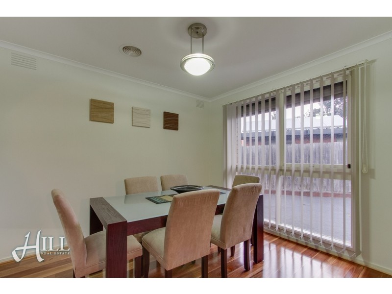 9 Pentlowe Road, Wantirna South VIC 3152