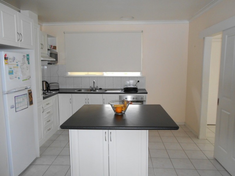 6 Graham Road, Knoxfield VIC 3180