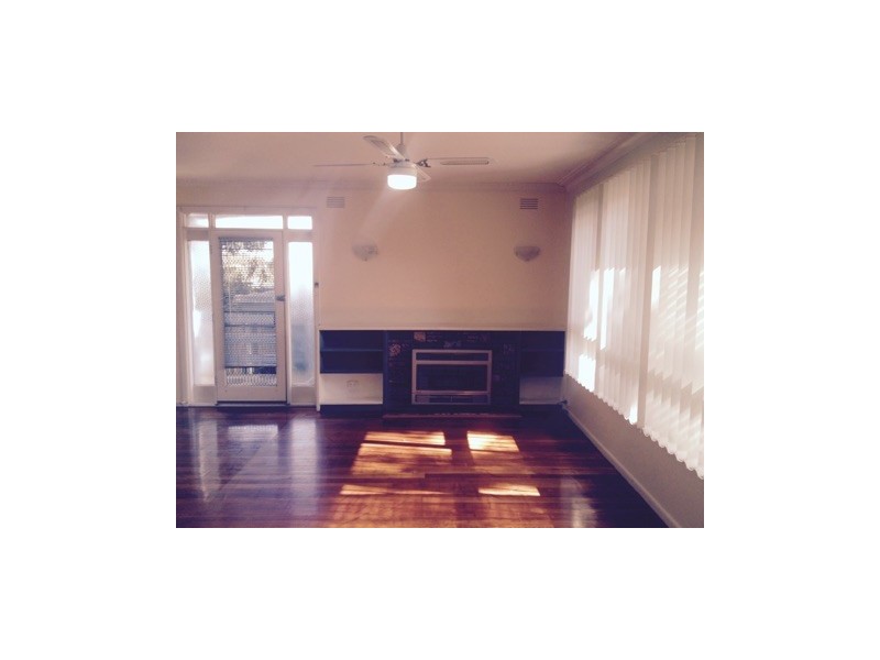 6 Graham Road, Knoxfield VIC 3180