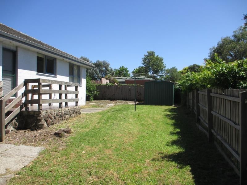 6 Graham Road, Knoxfield VIC 3180