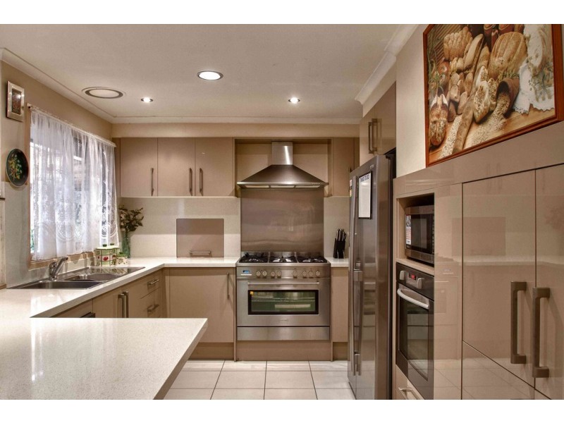 11 Freshfield Avenue, Wantirna VIC 3152