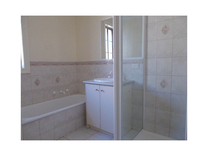 2A Renown Street, Burwood VIC 3125