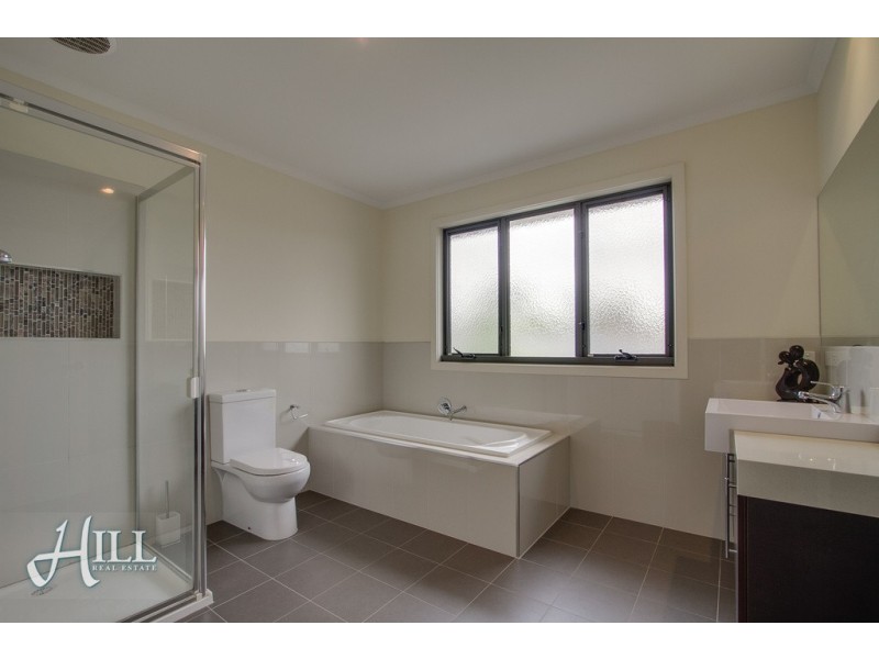 2/18 Stamford Crescent, Rowville VIC 3178
