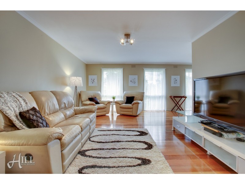 13 Dunbarton Drive, Wantirna VIC 3152