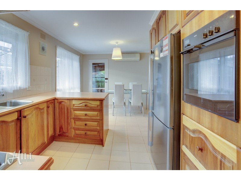 13 Dunbarton Drive, Wantirna VIC 3152