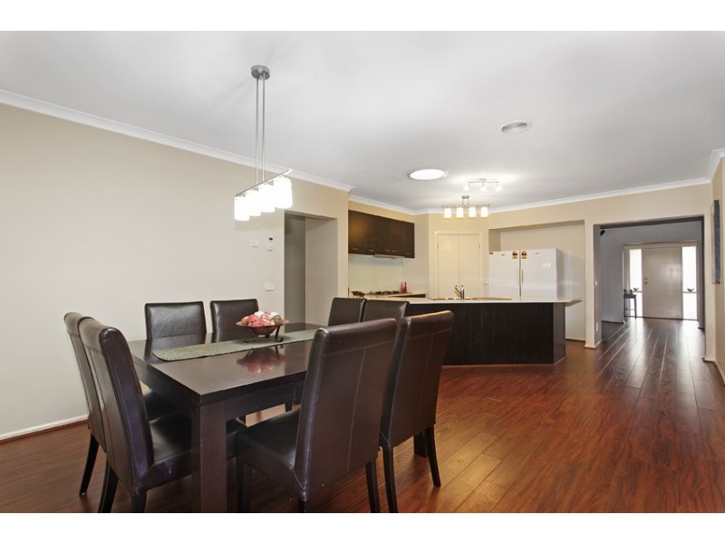 8 Riparian Way, Ferntree Gully VIC 3156