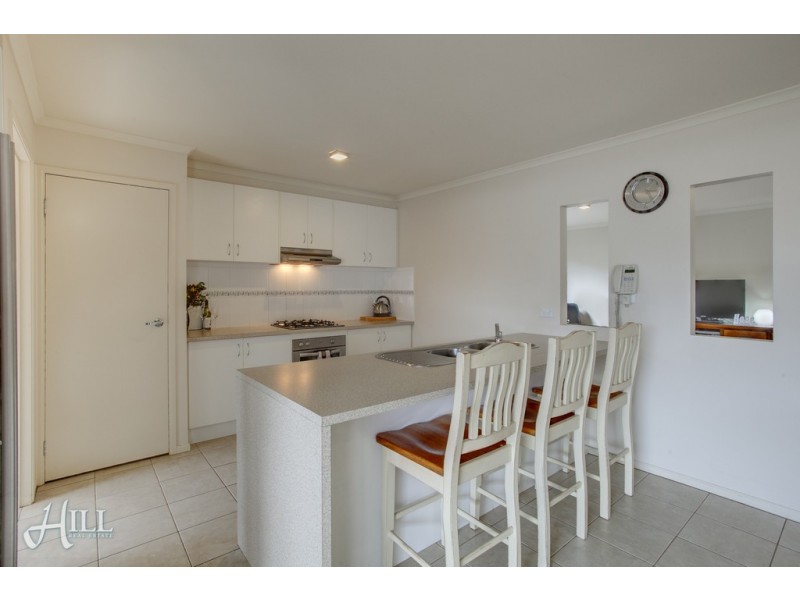 34 Tyndall Street, Cranbourne East VIC 3977