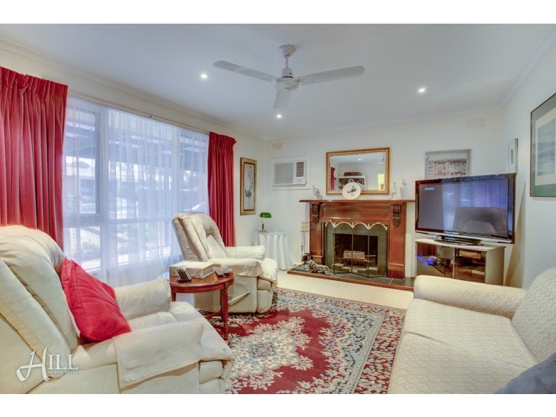 57 Laura Road, Knoxfield VIC 3180