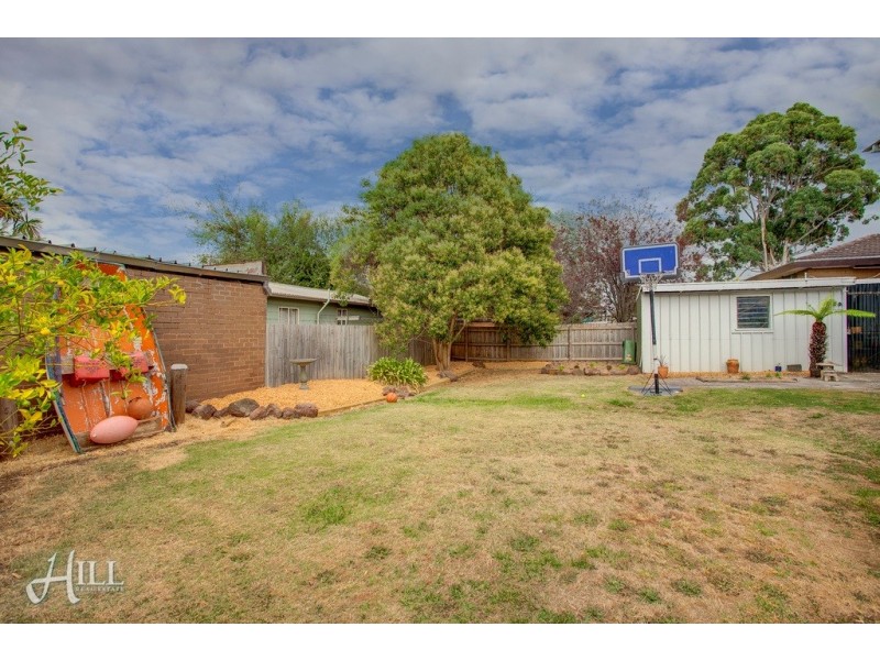 57 Laura Road, Knoxfield VIC 3180