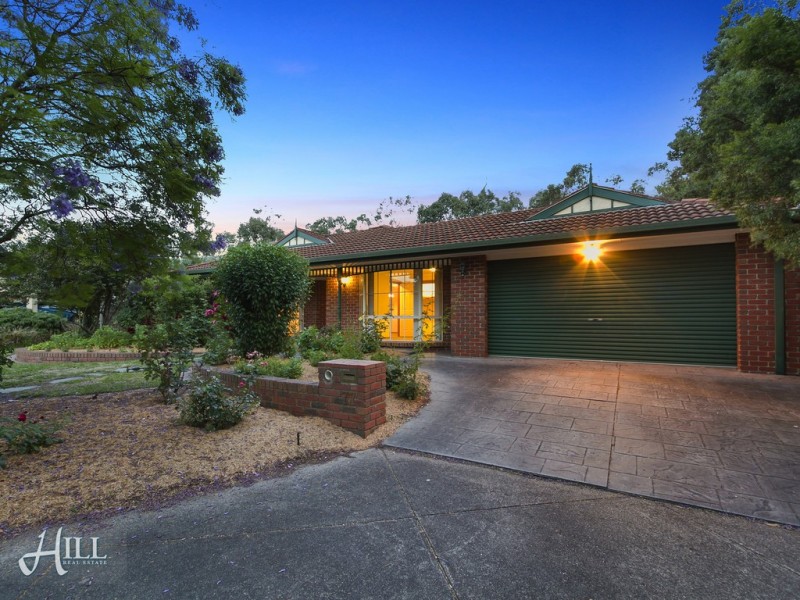 77 Applewood Drive, Knoxfield VIC 3180