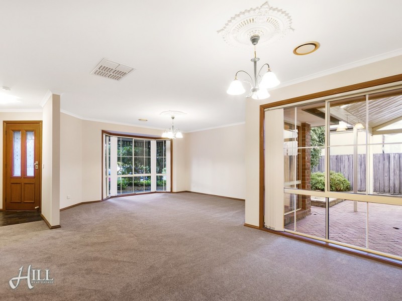 77 Applewood Drive, Knoxfield VIC 3180