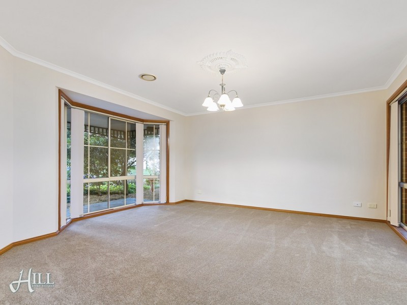 77 Applewood Drive, Knoxfield VIC 3180