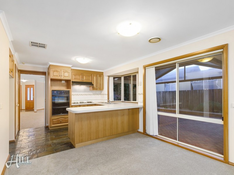 77 Applewood Drive, Knoxfield VIC 3180
