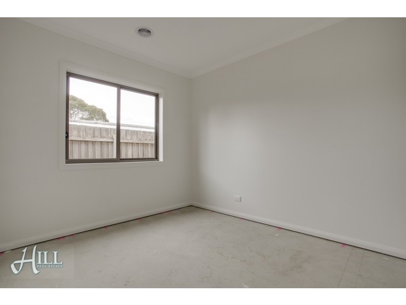 2/50 Renwick Road, Ferntree Gully VIC 3156