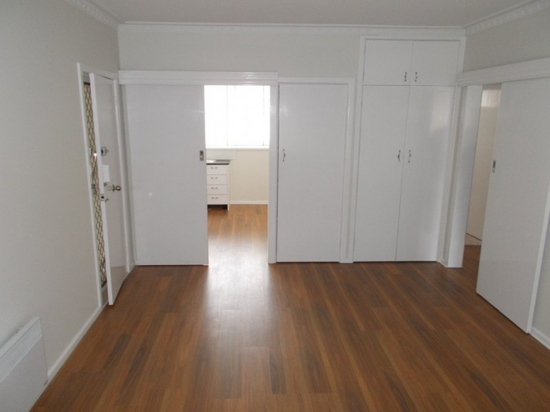 2/443 Warrigal Road, Burwood VIC 3125