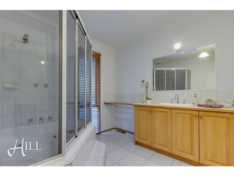 5 Ormonde Road, Ferntree Gully VIC 3156