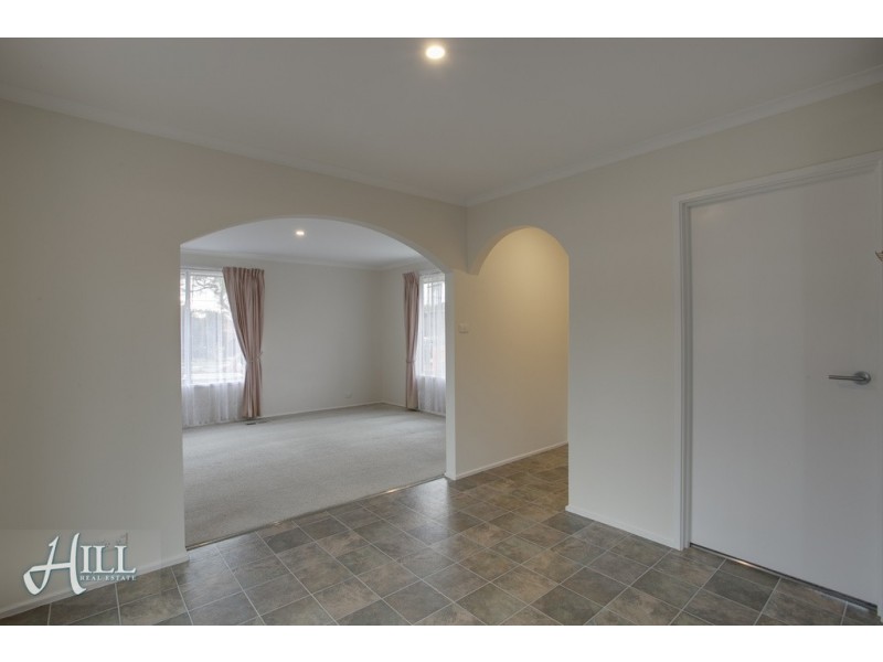 1/50 Renwick Road, Ferntree Gully VIC 3156