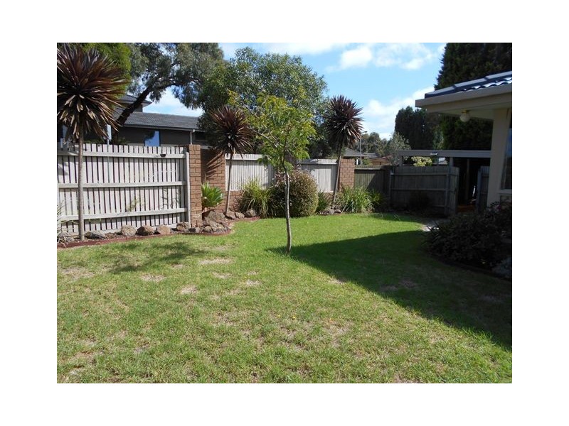 8 Crestdale Road, Wantirna VIC 3152