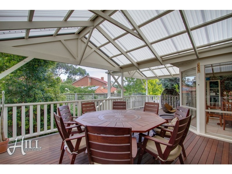 8 Glenwood Grove, Knoxfield VIC 3180