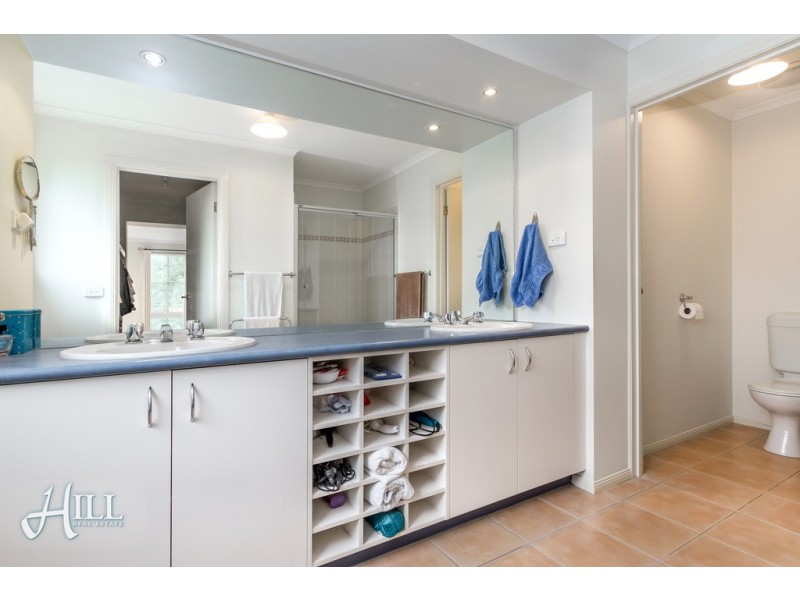 3 Greenhaven Court, Rowville VIC 3178