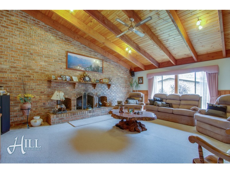 99 Sullivan Avenue, Lysterfield VIC 3156