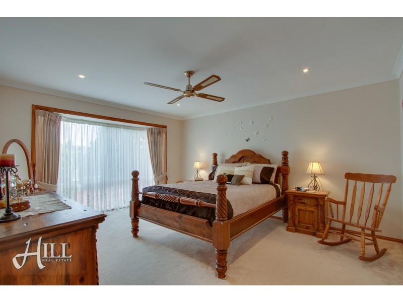 99 Sullivan Avenue, Lysterfield VIC 3156