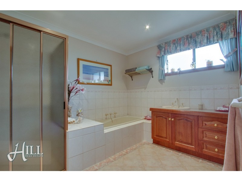 99 Sullivan Avenue, Lysterfield VIC 3156