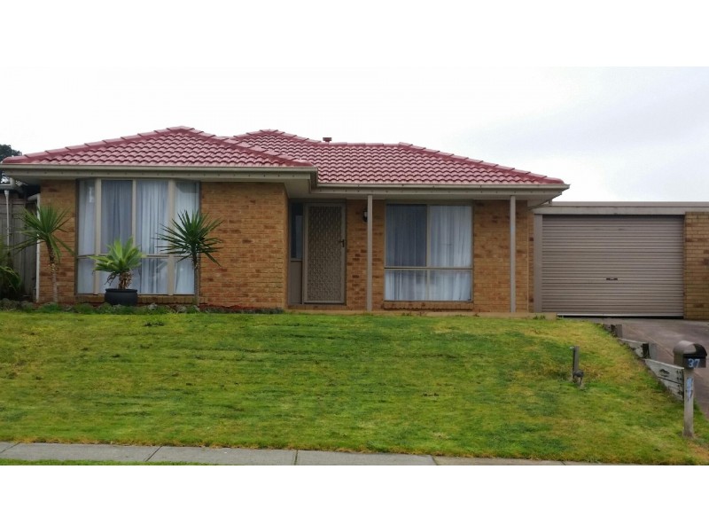 37 Godwin Crescent, Cranbourne North VIC 3977
