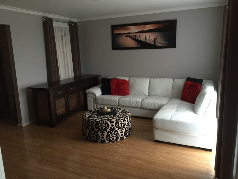 37 Godwin Crescent, Cranbourne North VIC 3977