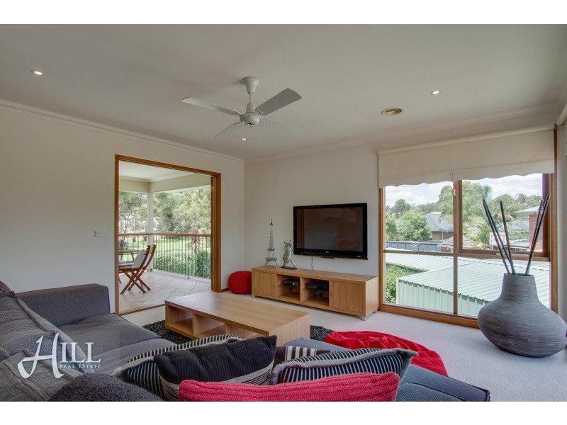 3 Brett Place, Ferntree Gully VIC 3156