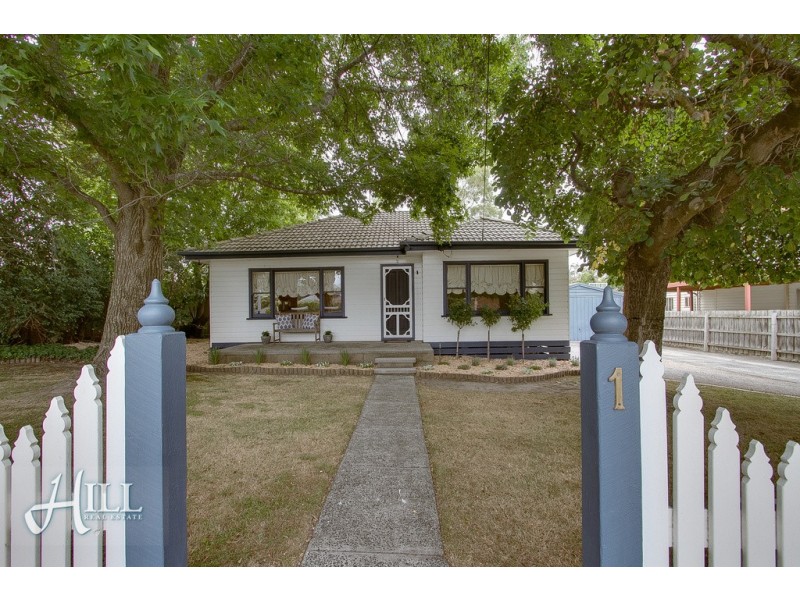 1 Acacia Road, Upper Ferntree Gully VIC 3156