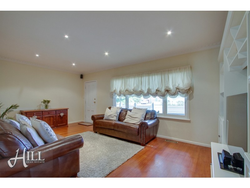 1 Acacia Road, Upper Ferntree Gully VIC 3156