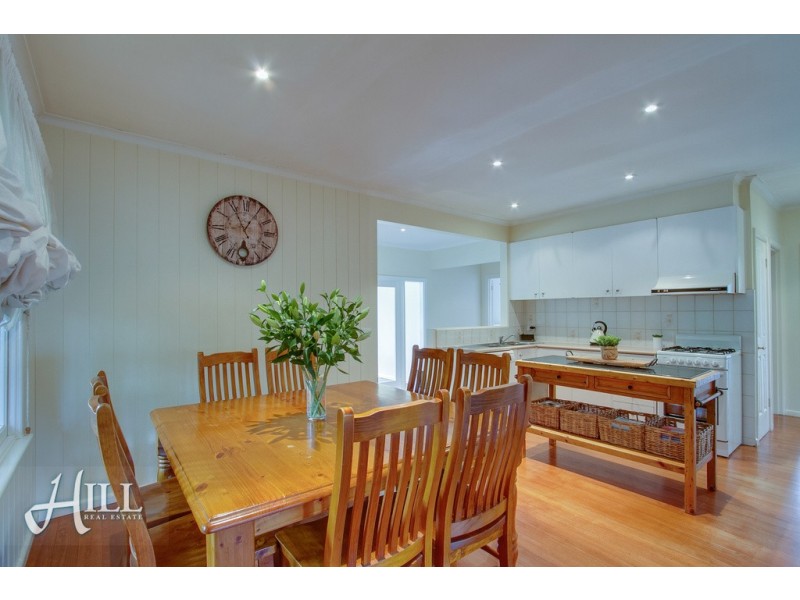 1 Acacia Road, Upper Ferntree Gully VIC 3156