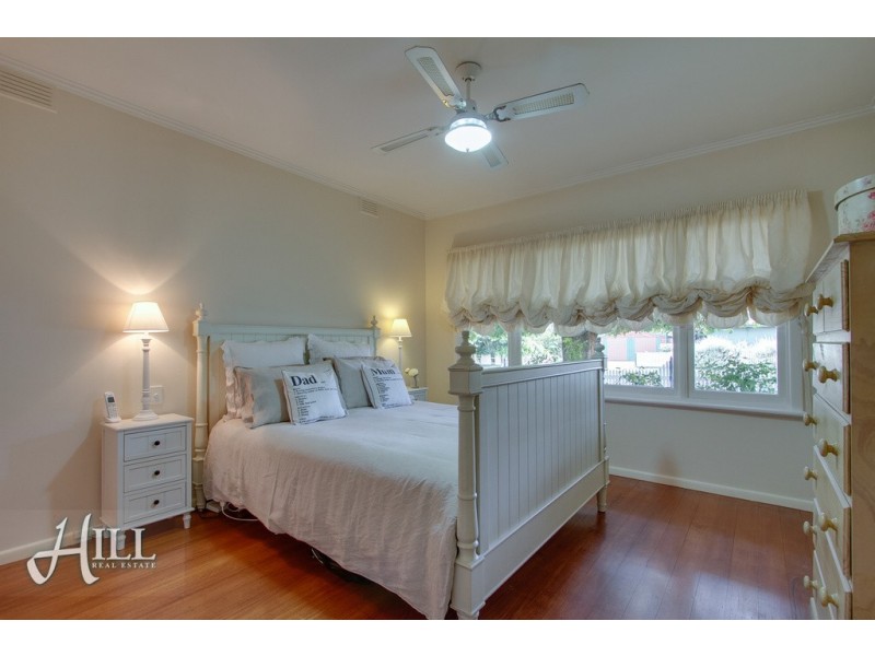 1 Acacia Road, Upper Ferntree Gully VIC 3156