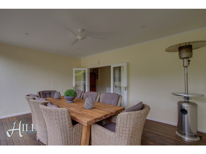 1 Acacia Road, Upper Ferntree Gully VIC 3156