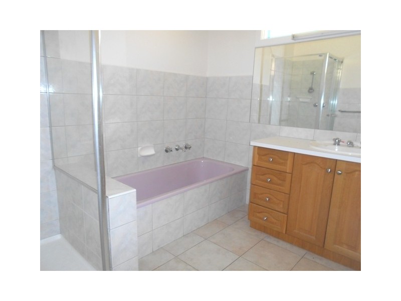 9 Viewpoint Avenue, Glen Waverley VIC 3150